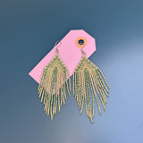 Lange tassel perle-øreringe grønne fra @pearlpardon hos Shining You