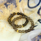 Røgkvarts armbånd fra JINS hos Shining You