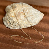 Simplicity - Lang forgyldt kæde med akoya keshi perle fra JINS hos Shining You
