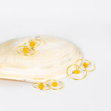 Forgyldte-sølv-øreringe -stjerneskud fra MaraAger hos Shining You