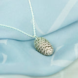 Ellekogle sølvvedhæng fra EVA LUNDTORP hos Shining You