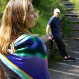 Unfurling silke-tørklæde fra A Prayer into the World hos Shining You