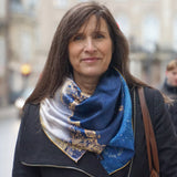 Dignity_silke_satin_tørklæde_aprayerintotheworld hos Shining You