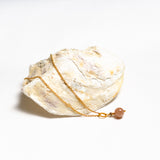 Halssmykke med månesten og rådiamant fra JIN smykke