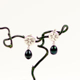 Sølv-øreringe med ferskvandsperler fra MaraAger