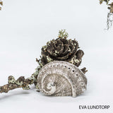 Konkylie sølvvedhæng fra EVA LUNDTORP hos Shining You