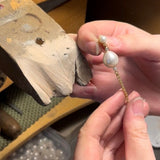 Heiring perleøreringe med kæde hos Shining You